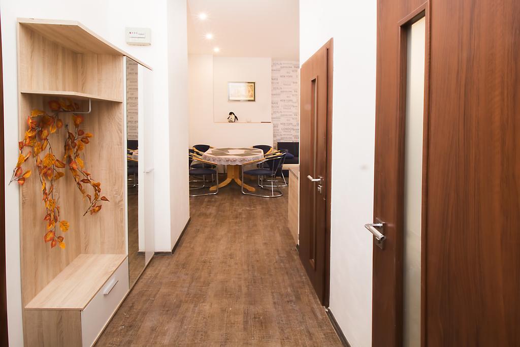 Apartment Ve Smeckach With A Big Terrace Praga Zewnętrze zdjęcie