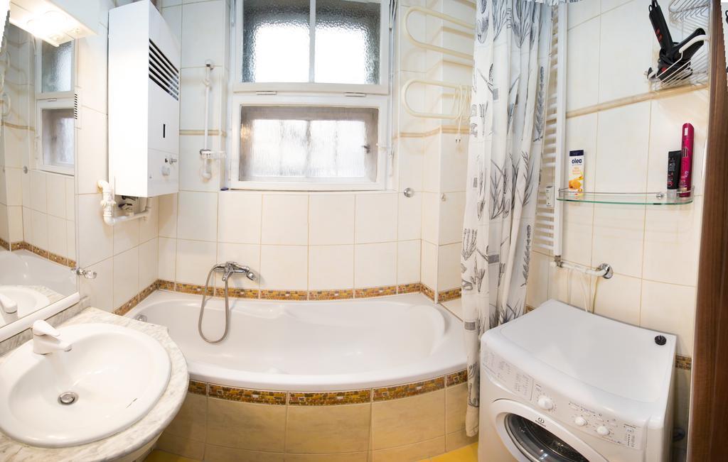 Apartment Ve Smeckach With A Big Terrace Praga Zewnętrze zdjęcie